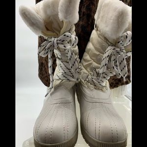 SOLD: London Fog winter boots. New. Only worn once.